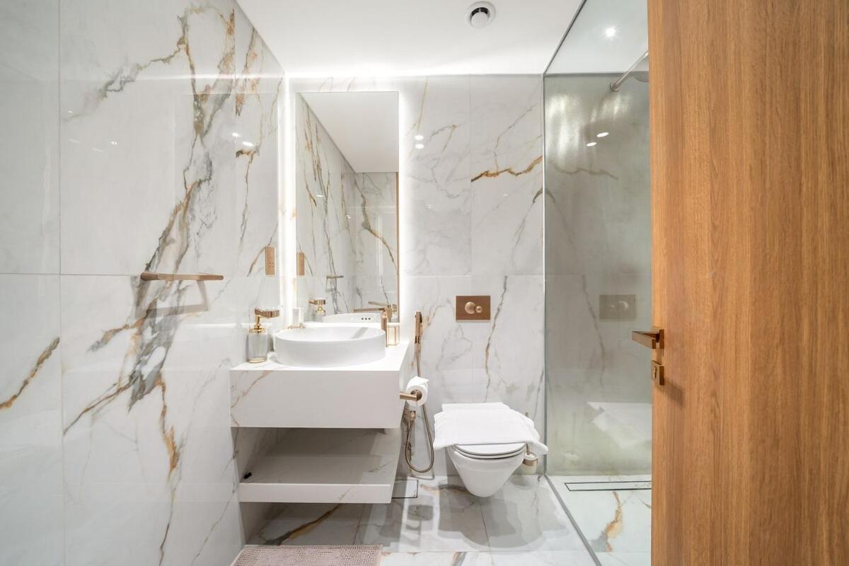 First Class Hidden Luxury Gem *