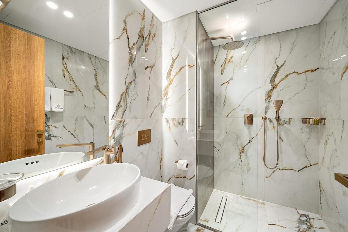 First Class Hidden Luxury Gem * Dubai